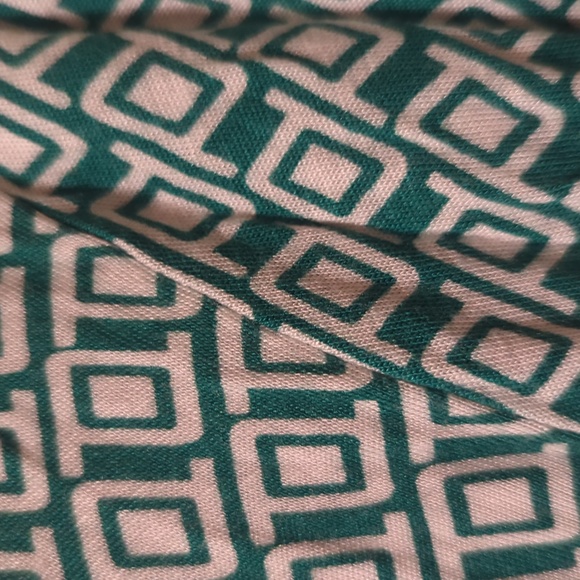 Old Navy wraparound tie dress in green and white, size XXL. - Picture 5 of 8